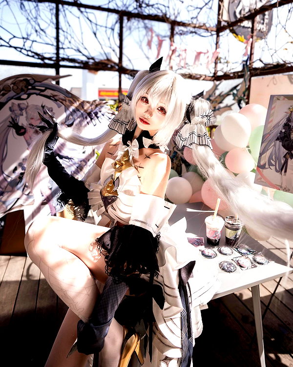 xier_cos instagram image archive image