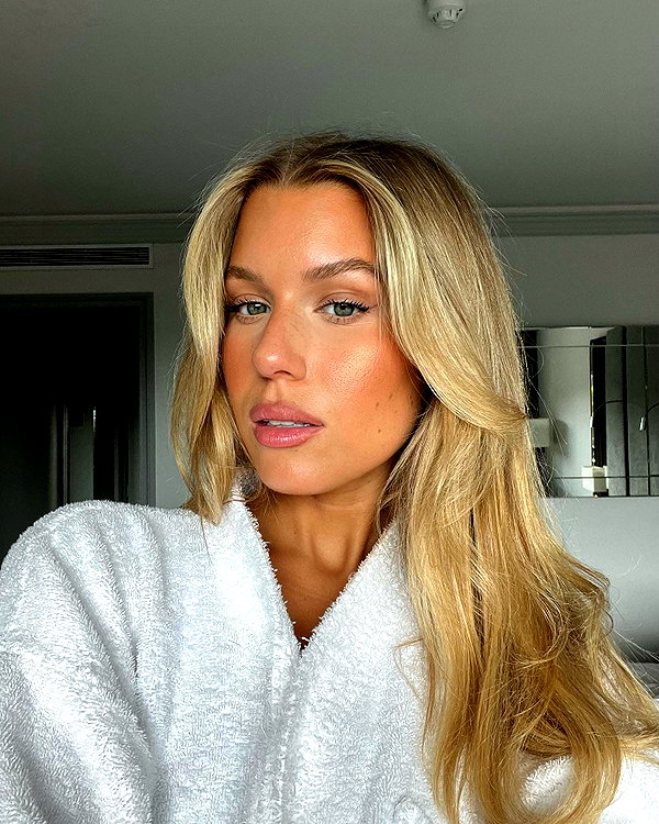 sophiebatzloff instagram image archive image