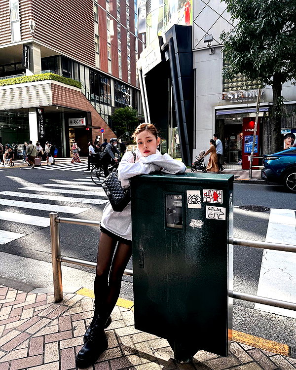 dear.zia instagram image archive image