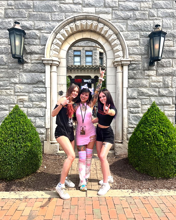 megann_eliizabeth instagram image archive image