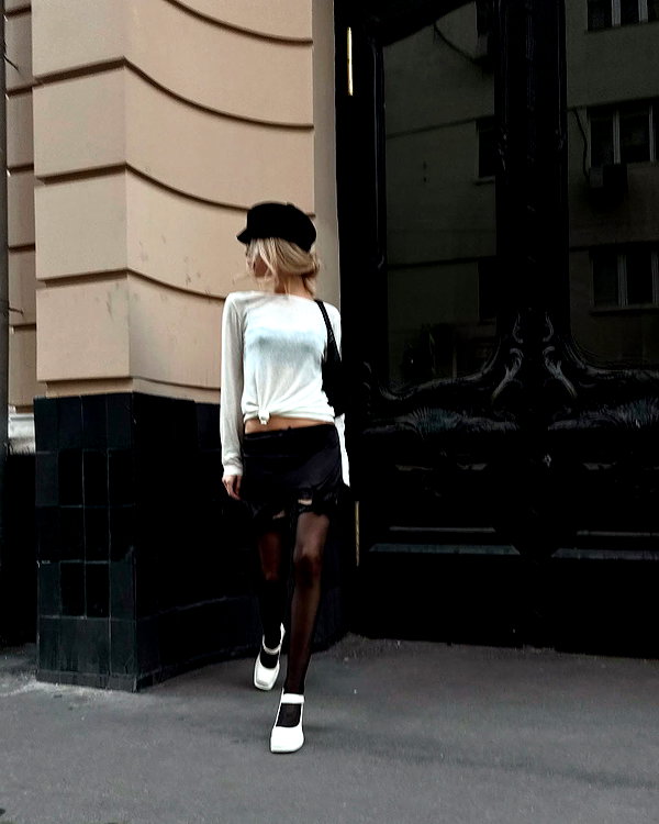 kkwwwv instagram image archive image