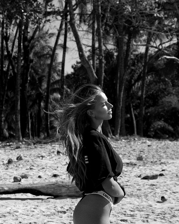 pia__kim instagram image archive image