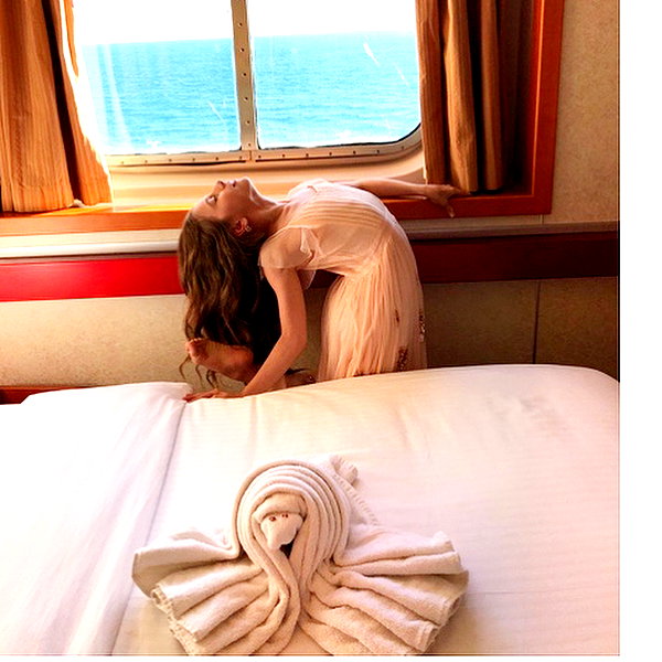 ellianawalmsley instagram image archive image