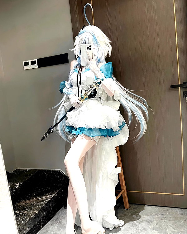 gallery_cosplayer instagram image archive image