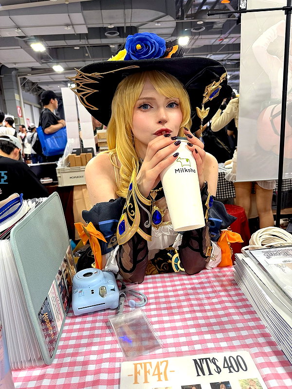peachmilky_ instagram image archive image