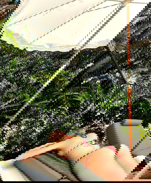 ellamwatts_ ellamwatts_ archive image