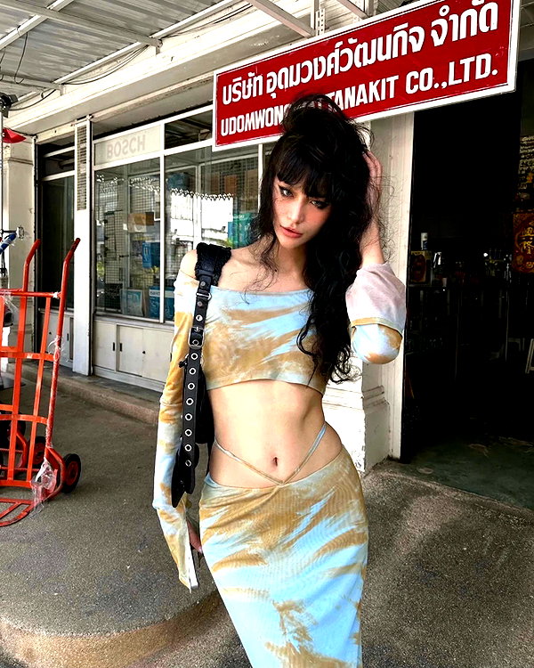 fair_mua instagram image archive image