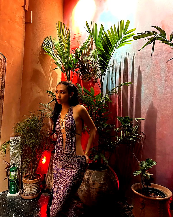 cait.knight instagram image archive image