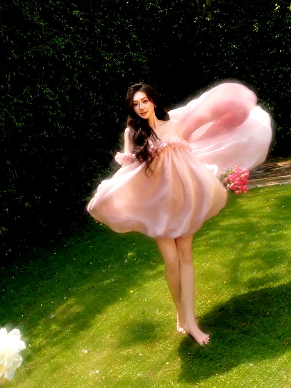 lyhythuedoxinh instagram image archive image
