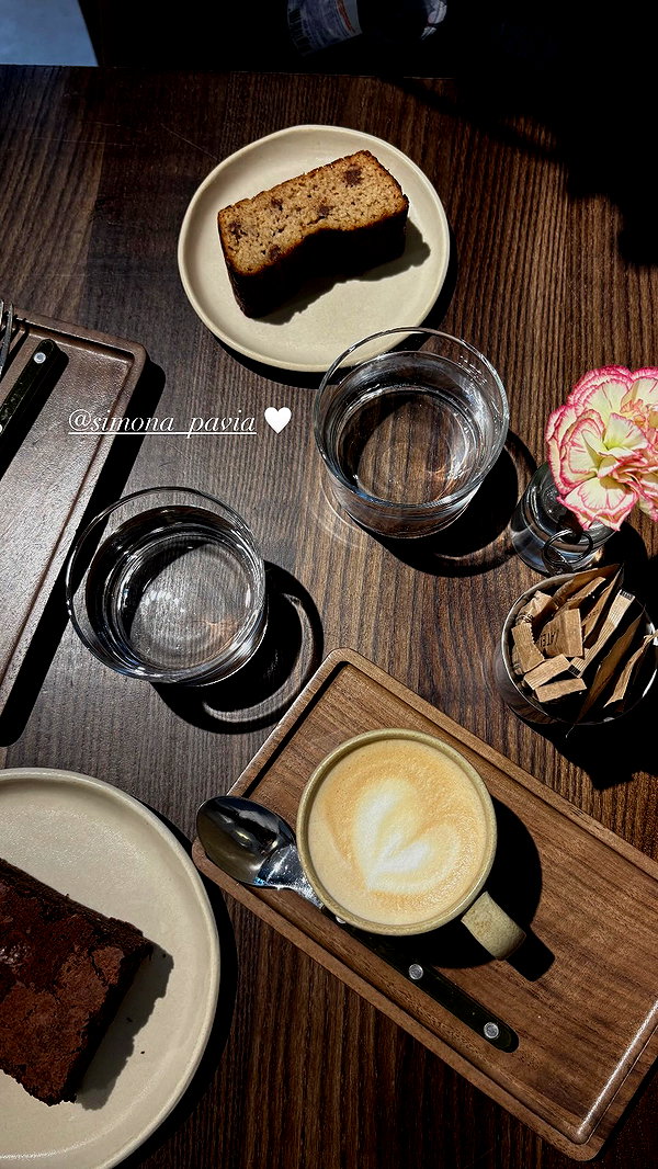 annabottoo instagram image archive image