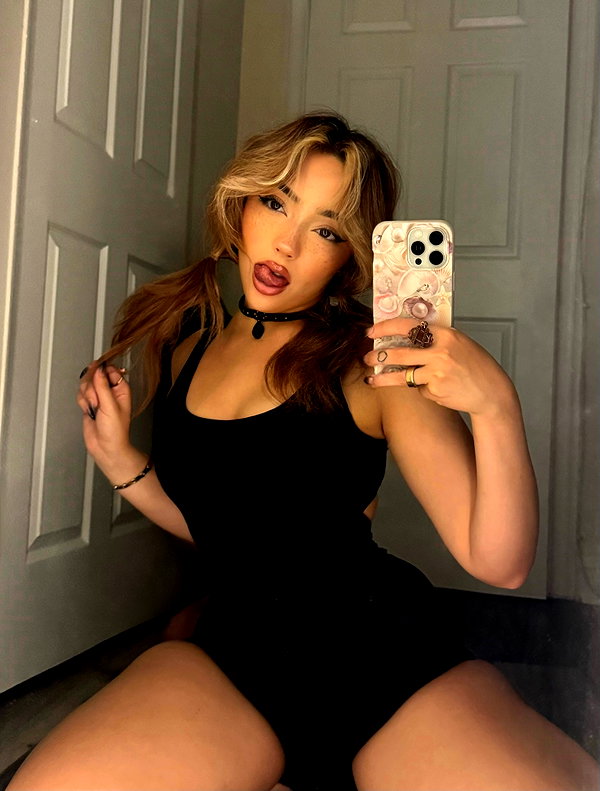 v.qx instagram image archive image