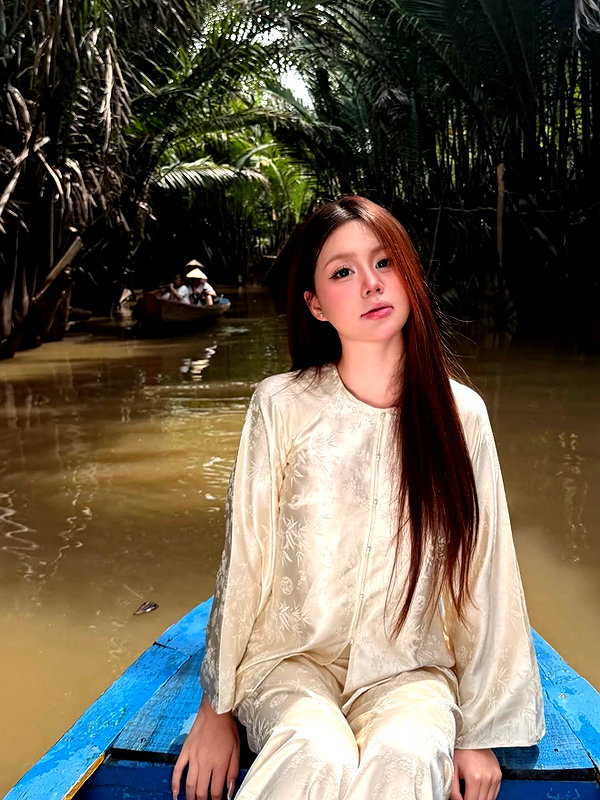 lyhythuedoxinh instagram image archive image