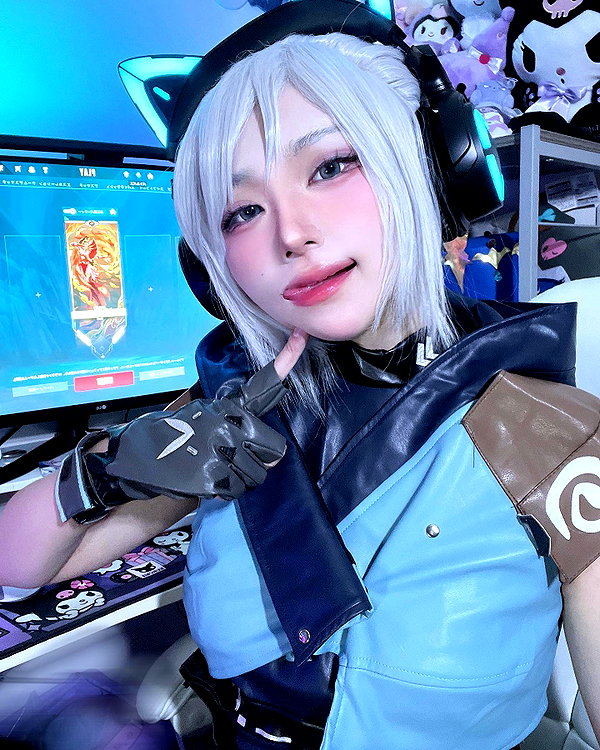 purinn_cos instagram image archive image