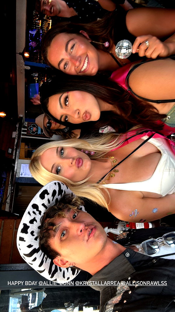 allie_dunn instagram image archive image