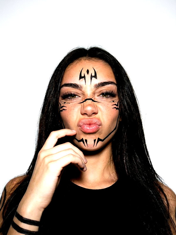 nadiabennt instagram image archive image
