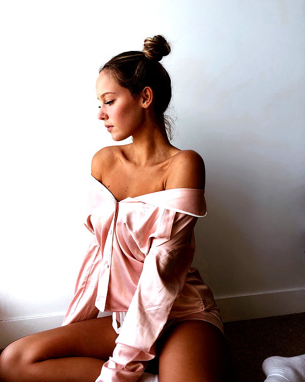 olivia.mathers instagram image archive image