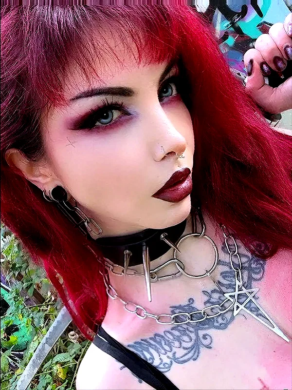chica.niebla instagram image archive image