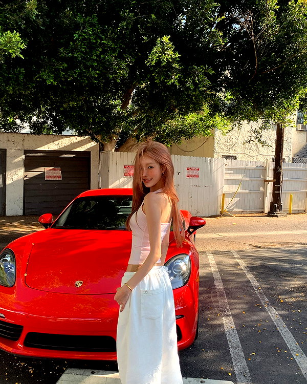daxbin instagram image archive image