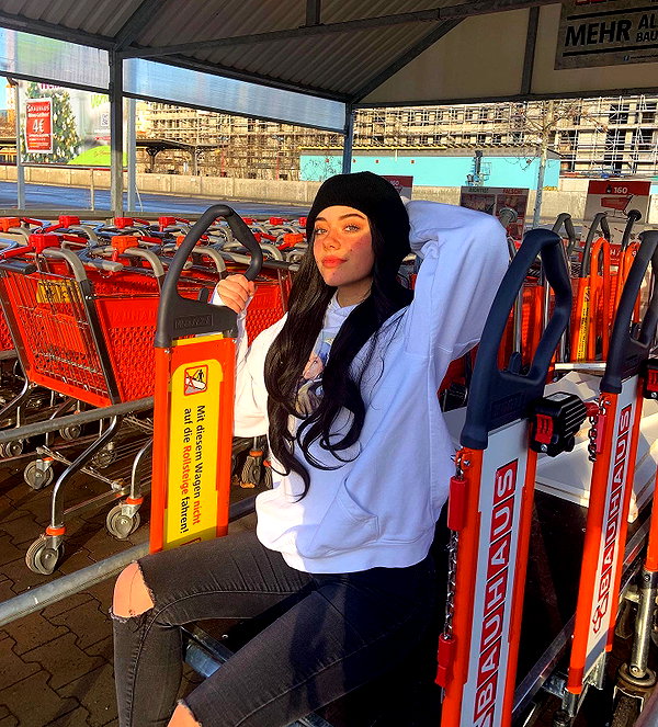 vanessa.rhd instagram image archive image