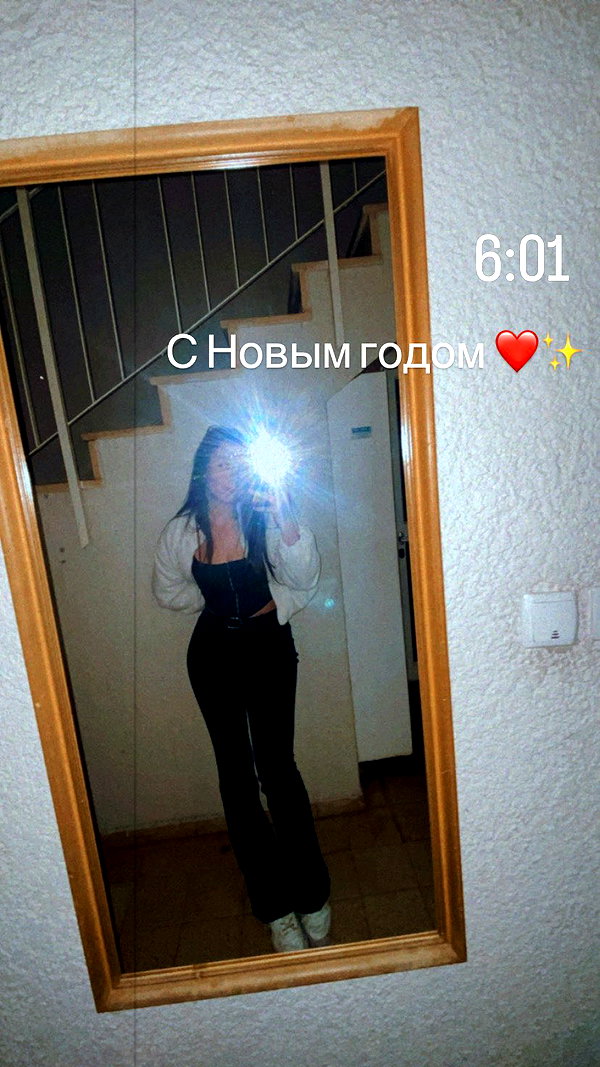 elika_shev instagram image archive image