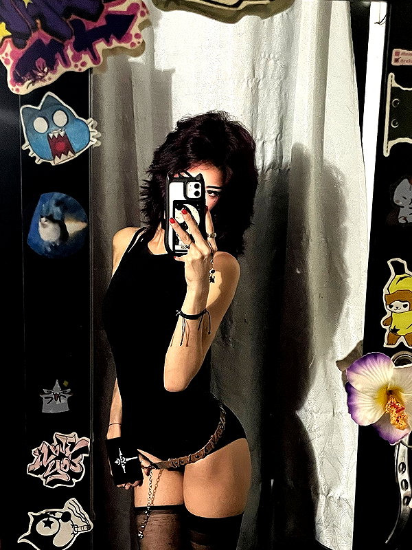 shevaal_x instagram image archive image