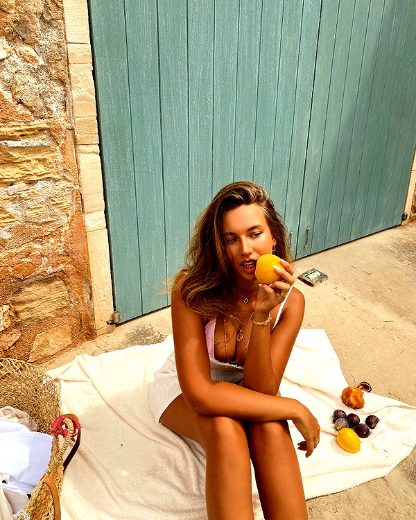 pia__kim instagram image archive image
