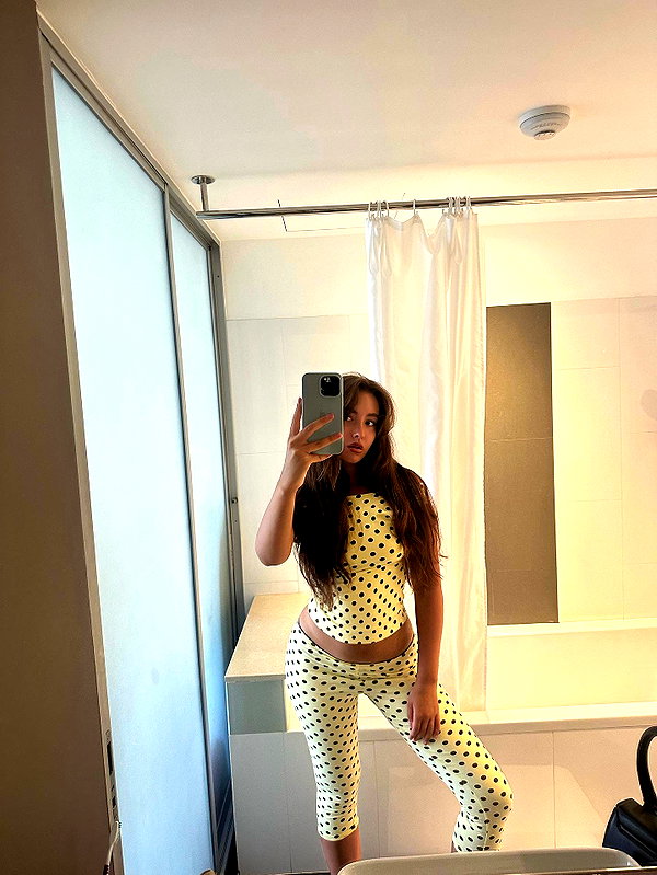 veroni22ka instagram image archive image