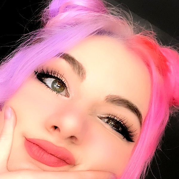 danielle.mercedie instagram image archive image