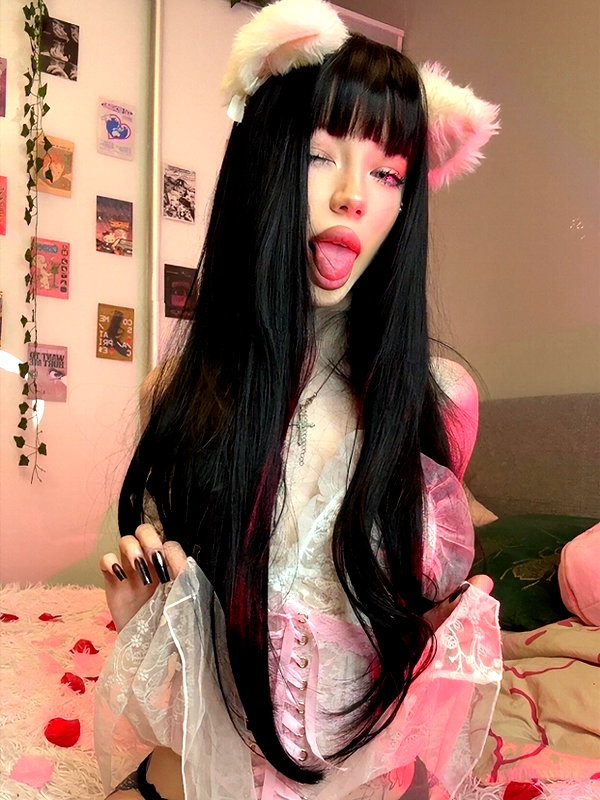 mia_goth2004 instagram image archive image