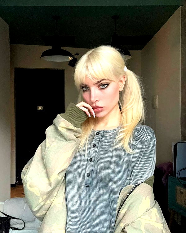 anya4everr instagram image archive image