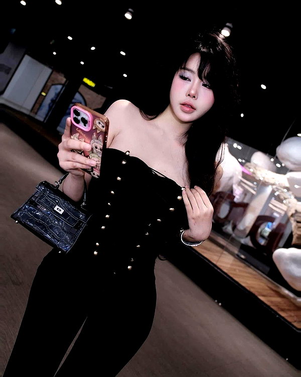 lyhythuedoxinh instagram image archive image