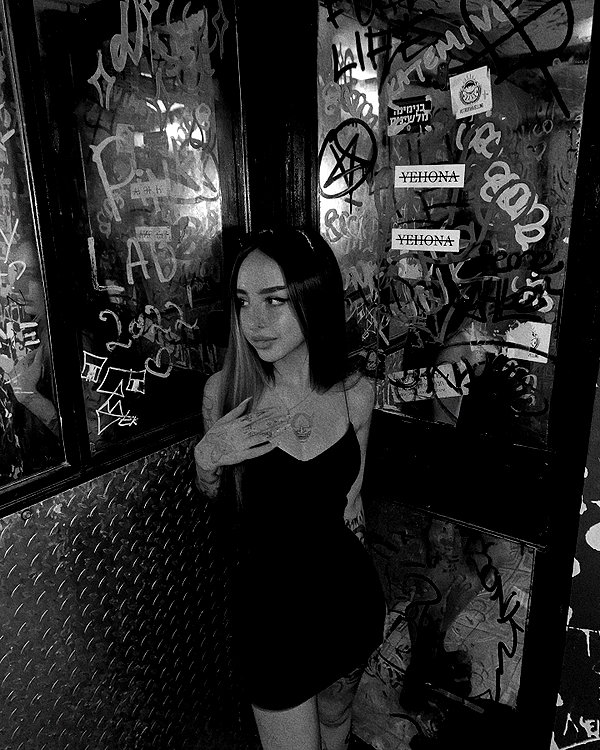 karin_orhov instagram image archive image