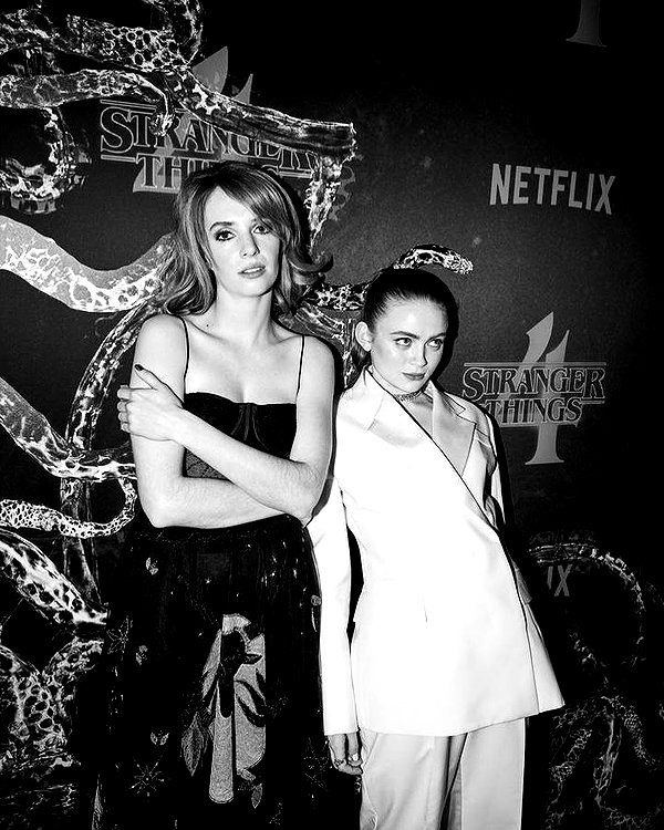 sadiesink_ instagram image archive image
