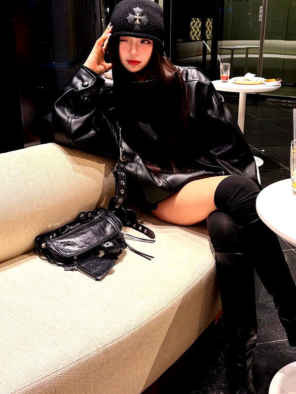 lyhythuedoxinh instagram image archive image