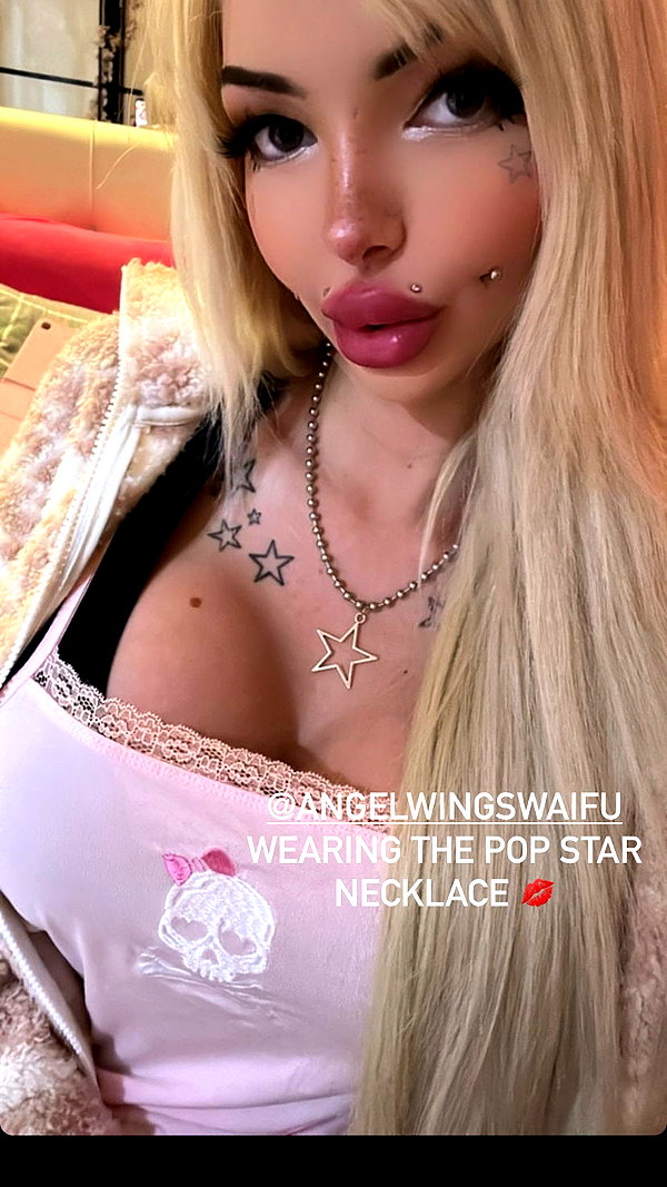 Archived image from @cyberangelz.shop on Instagram
