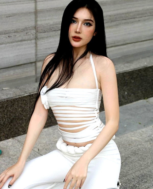 lyhythuedoxinh instagram image archive image