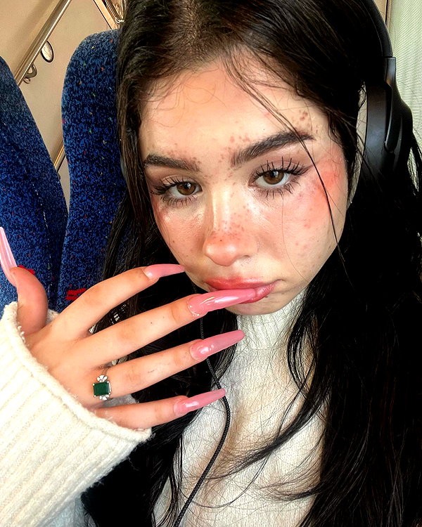 evasela__ instagram image archive image