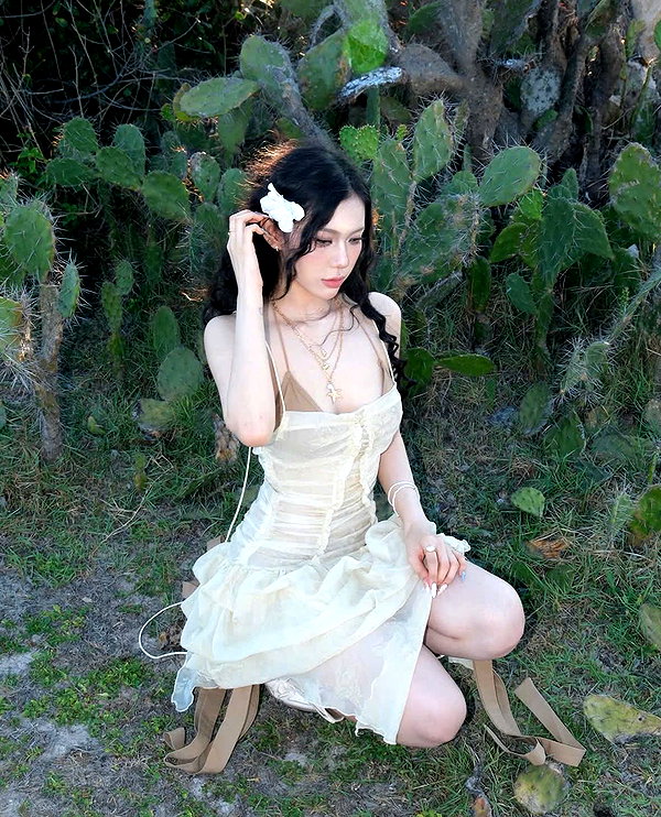 lyhythuedoxinh instagram image archive image