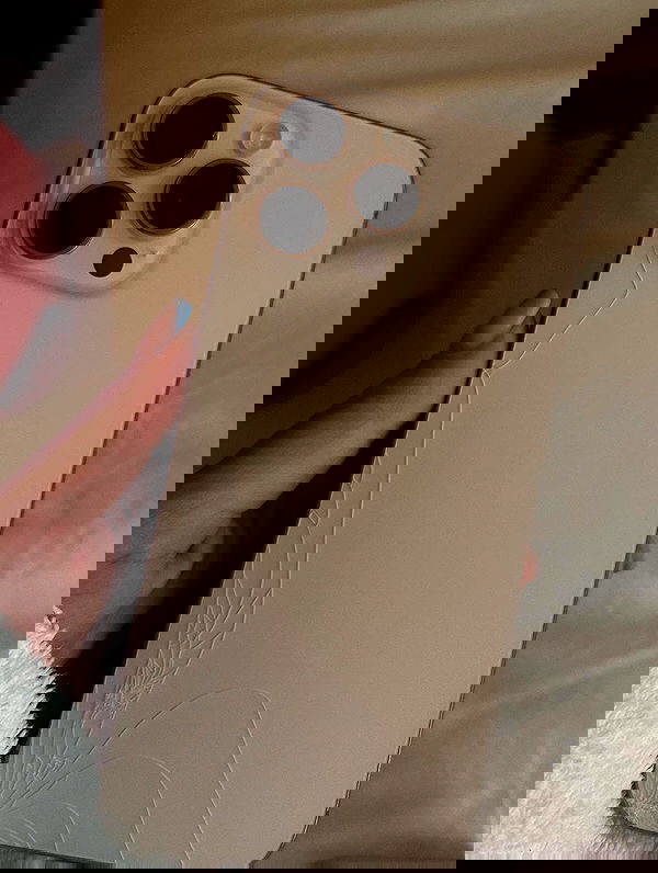 alexis.blond alexis.blond archive image