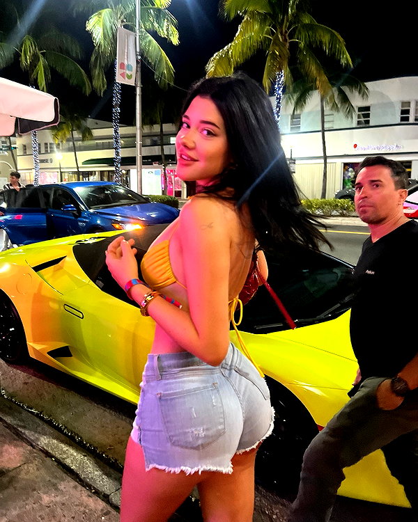vanessa.rhd instagram image archive image