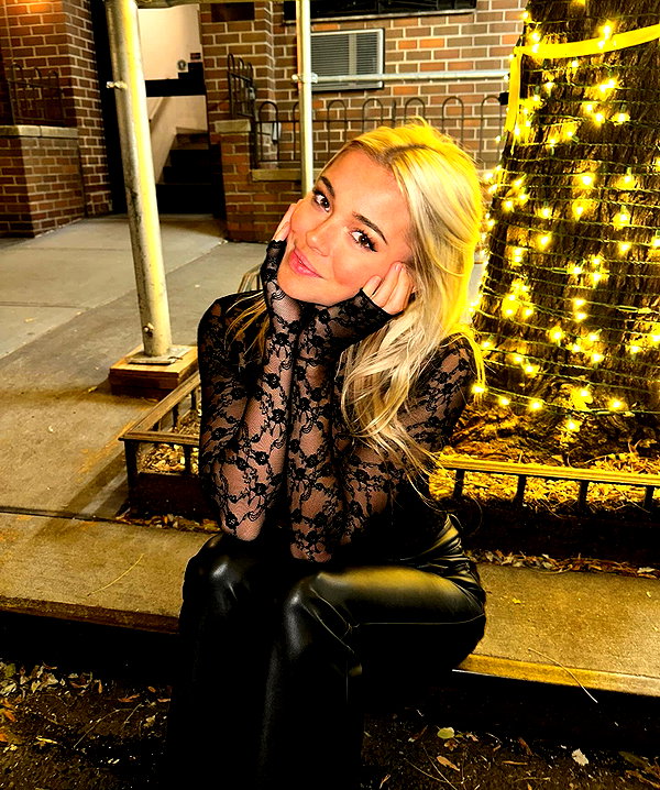 livvydunne instagram image archive image