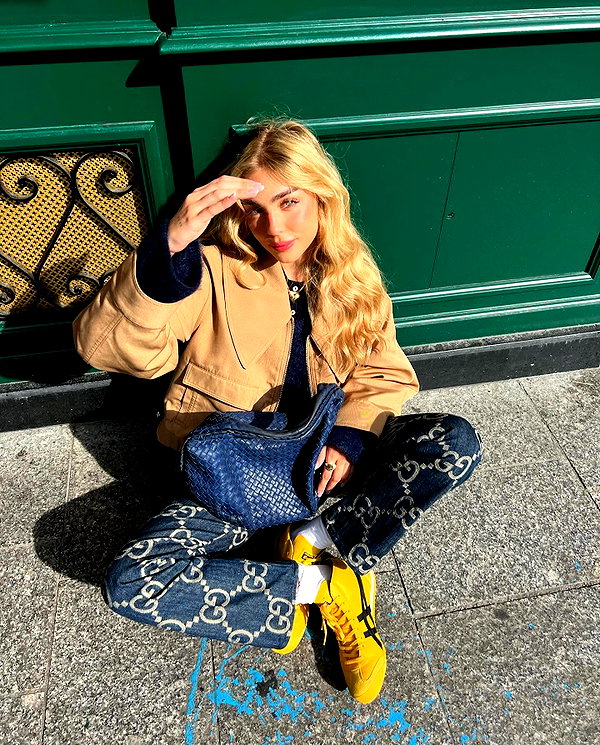 maya.keyy instagram image archive image