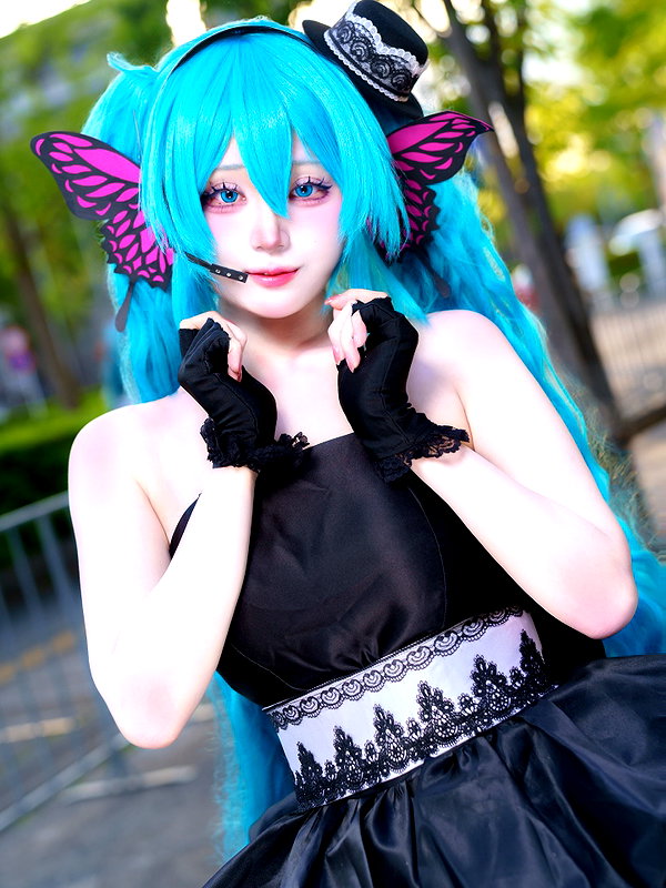 purinn_cos instagram image archive image