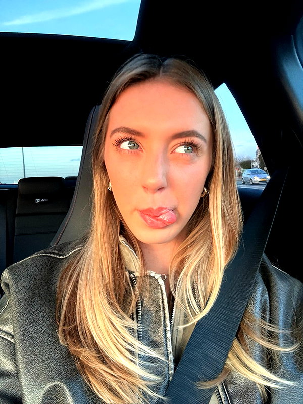 noa.mnk instagram image archive image