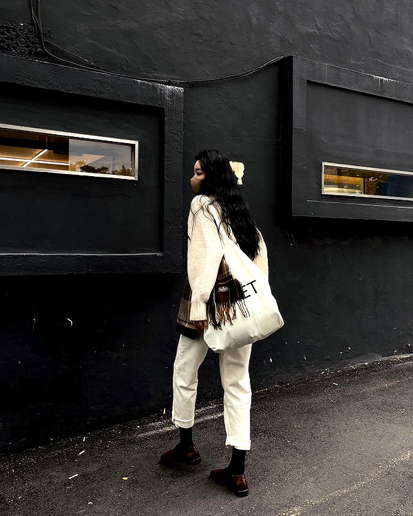 daxbin instagram image archive image