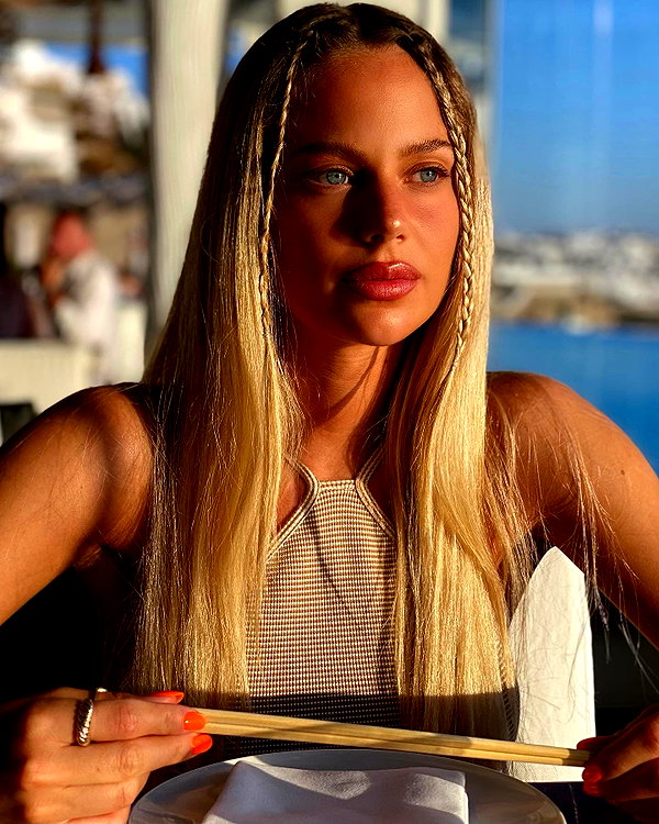 barzomer instagram image archive image