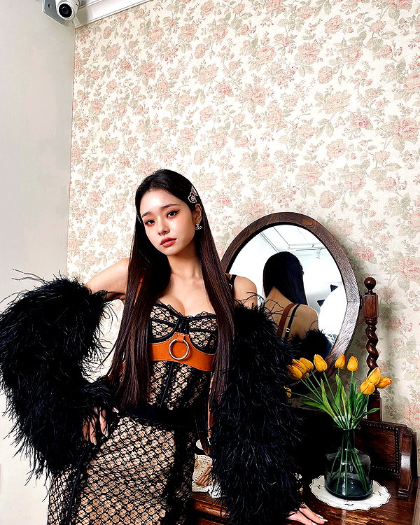 dear.zia instagram image archive image