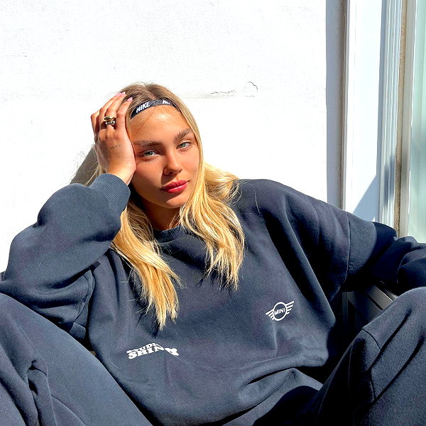 maya.keyy instagram image archive image