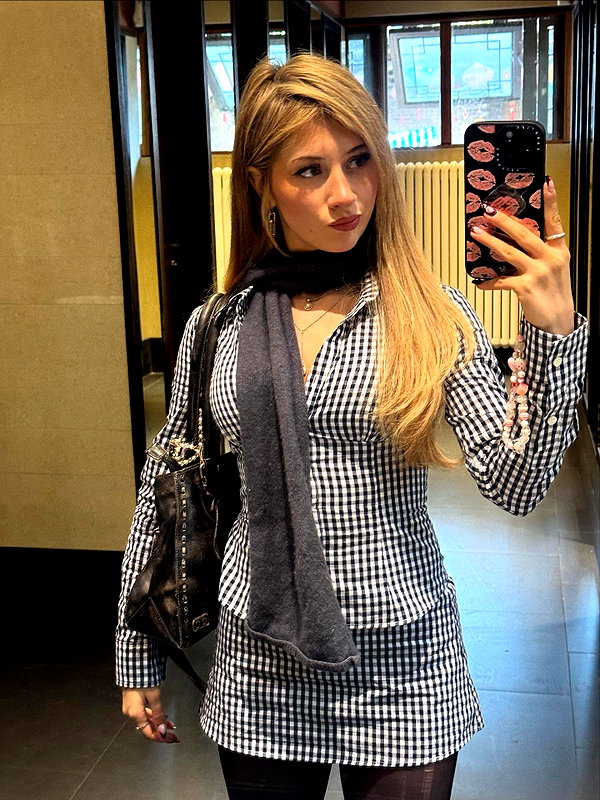 ellianawalmsley instagram image archive image