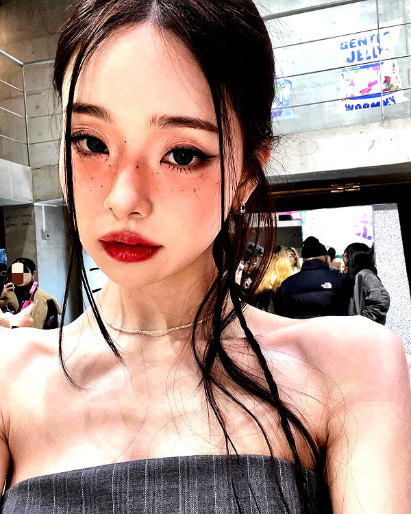 dear.zia instagram image archive image